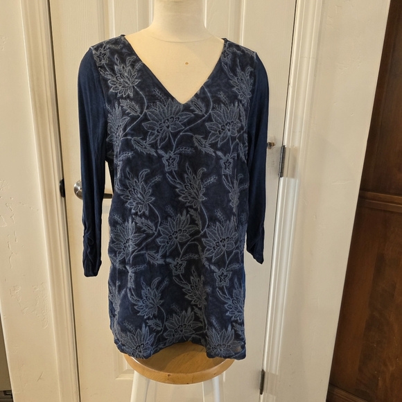 Soft Surroundings Tops - Soft Surroundings Navy Floral Lace Blouse